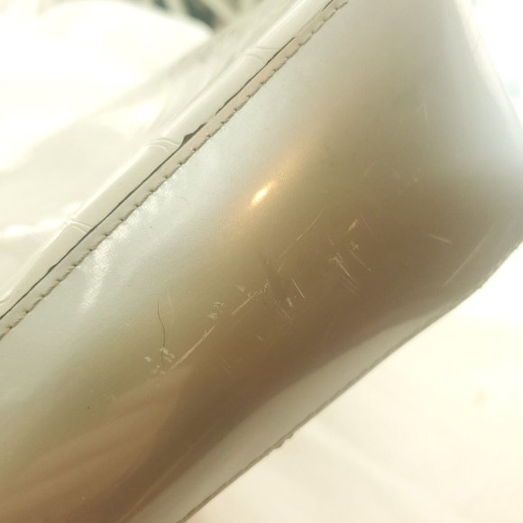 Beijo Womens Taupe Crocodile Textured PU Leather Double Handles Shoulder Bag - Picture 3 of 15